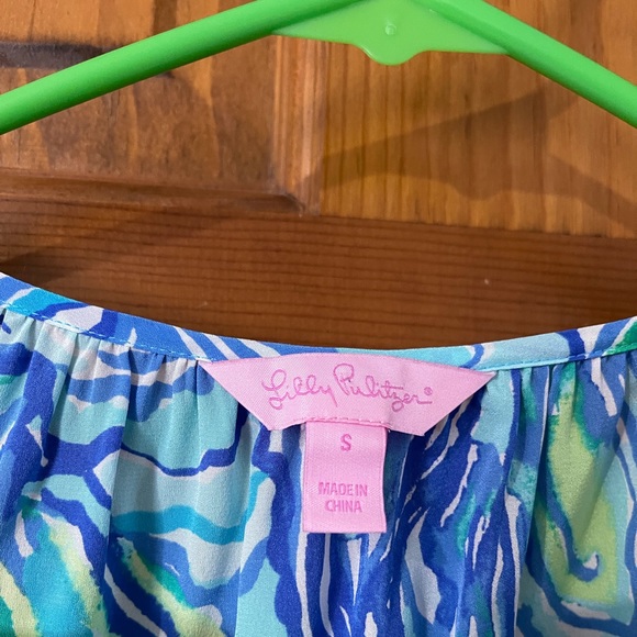 Lilly Pulitzer French Silk Open Shoulder Top Size Small - Picture 7 of 8